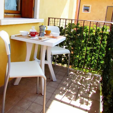 Puegnano Del Garda One-bedroom 1 Apartamento Raffa