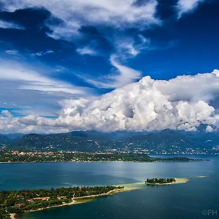 Puegnano Del Garda One-bedroom 1 *